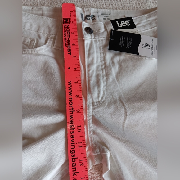 Lee Midrise Regular Fit White Capri - Size 8M - Picture 8 of 9
